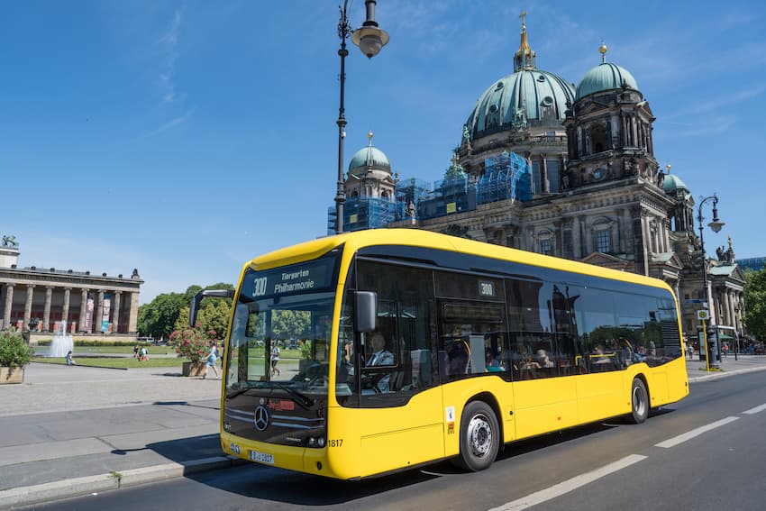 E-bus on line 300. Credit: “BVG, Andreas Süß”