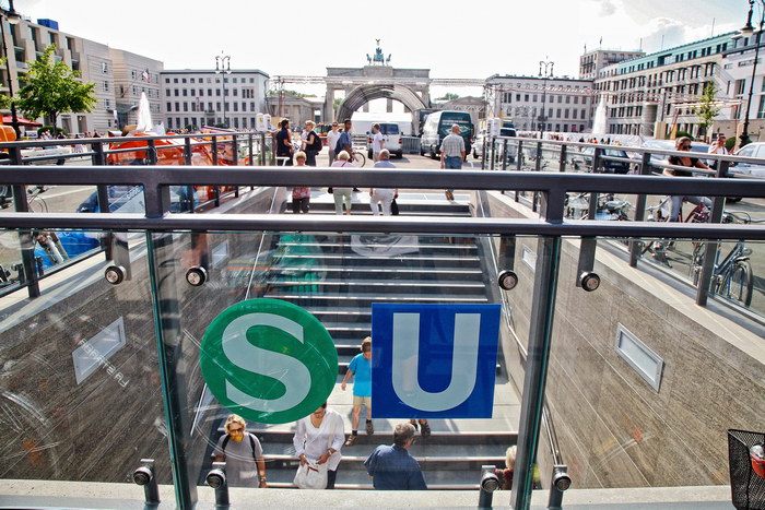 s and u-bahn station